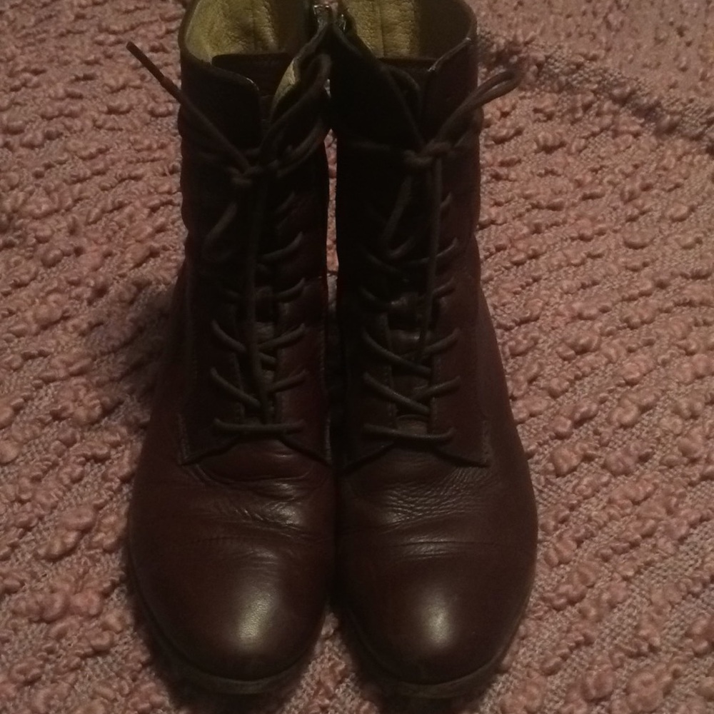 Lace up Frye boots